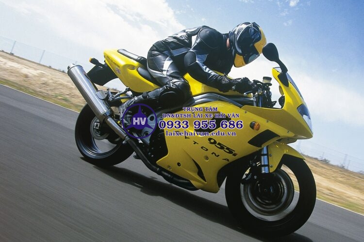 A2 QUANG CAO - laixehaivan.edu.vn