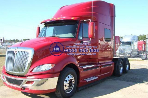 Bằng lái xe hạng F là gì? Quy định của pháp luật về bằng F? FB2 - FC - FD - FE