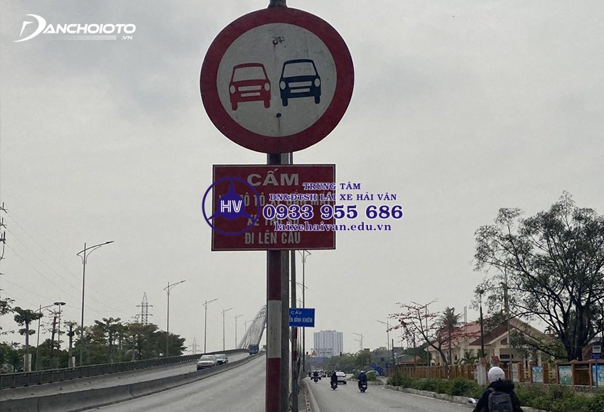 Kinh nghiệm vượt xe ô tô cùng chiều đúng cách an toàn Kinh nghiệm vượt xe ô tô cùng chiều đúng cách an toàn