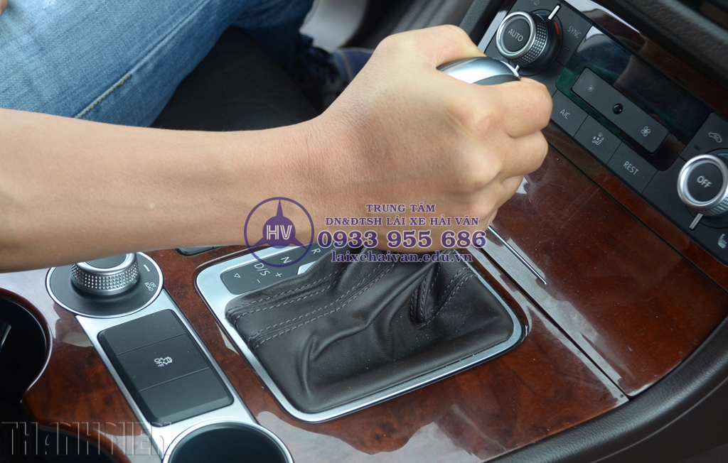 4 sai lầm của ‘tài mới’ khi lái ô tô số tự động 4 sai lầm của ‘tài mới’ khi lái ô tô số tự động